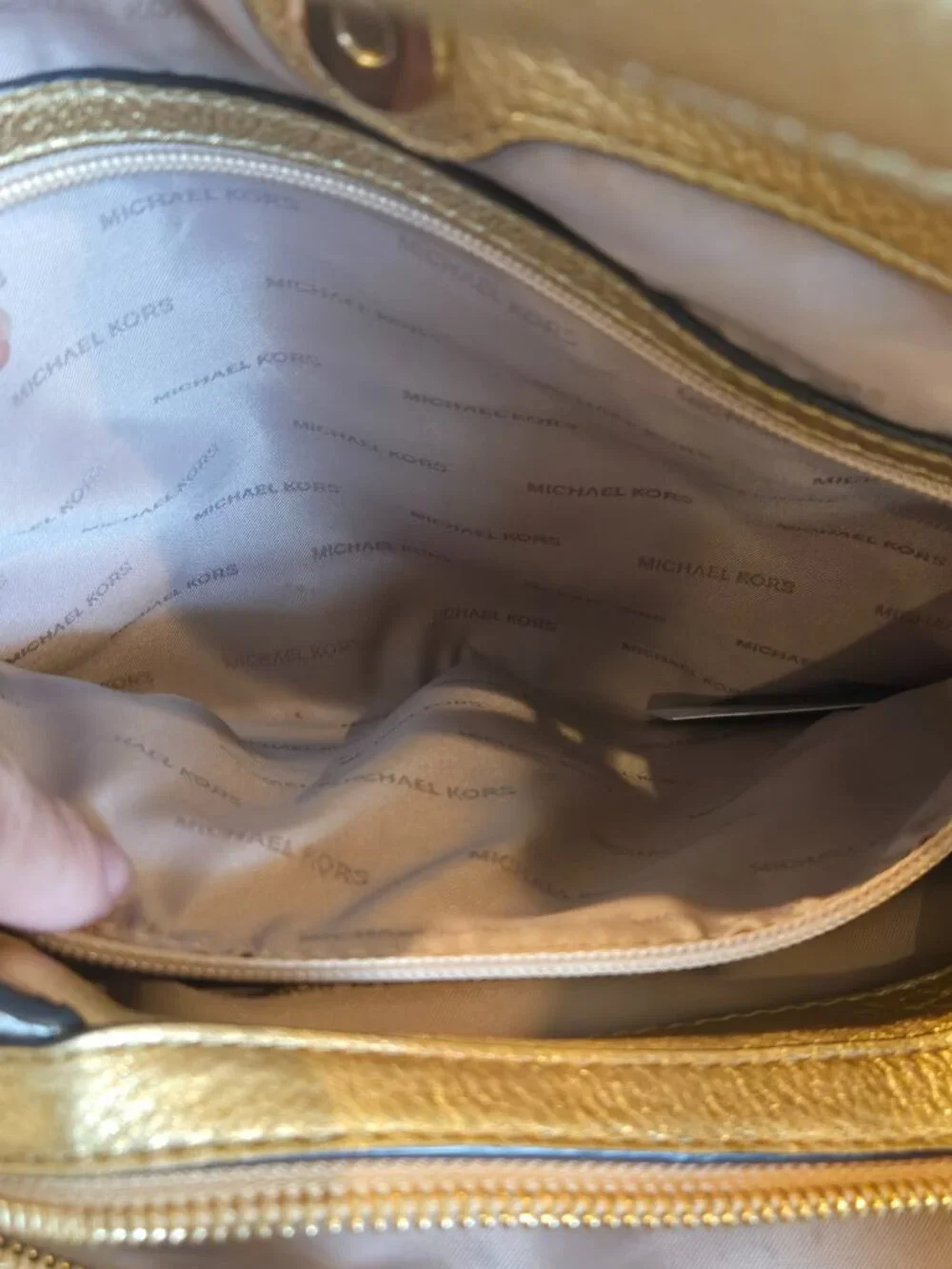 Michael Kors Raven Large Tote Beige/Gold Metallic, Zip Snap, Wallet Included